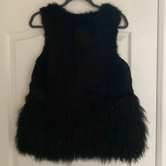 Beautiful Rabbit and Fox Fur La Fiorentina Vest with metal clip closure. - Picture 4 of 6